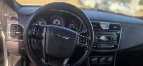 2014 Chrysler 200 LX