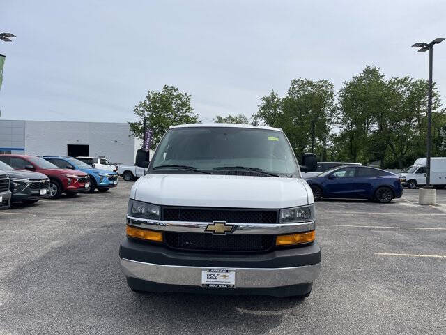 2025 Chevrolet Express 2500