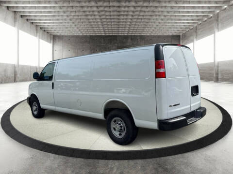 2025 Chevrolet Express 2500