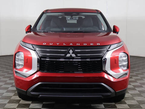 2025 Mitsubishi Outlander ES