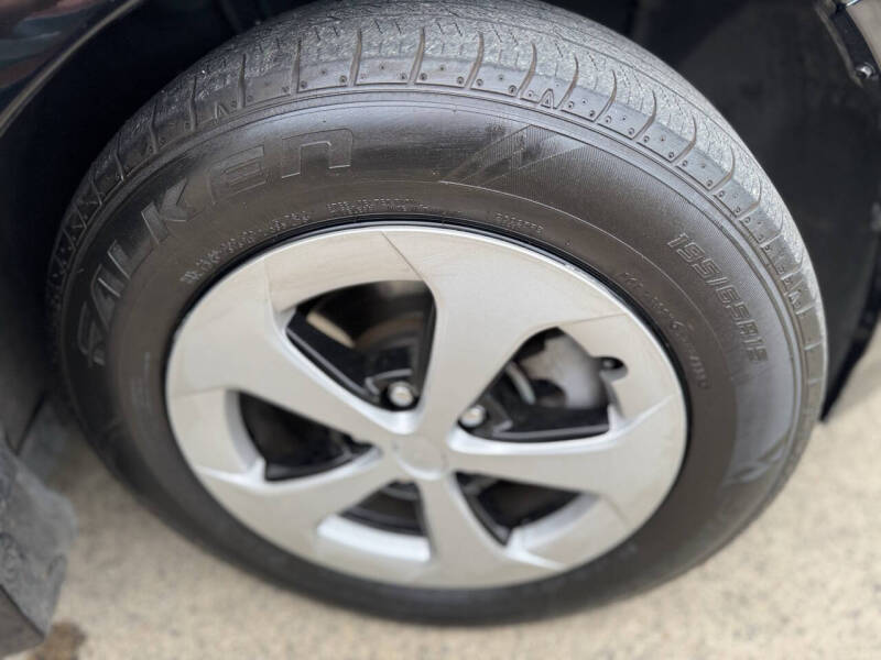 2015 Toyota Prius Three