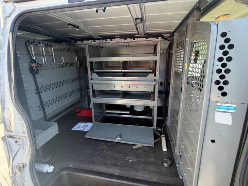 2017 Chevrolet Express 2500