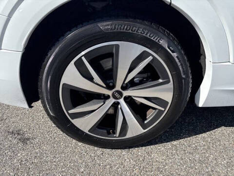 2024 Audi Q8 e-tron quattro Premium