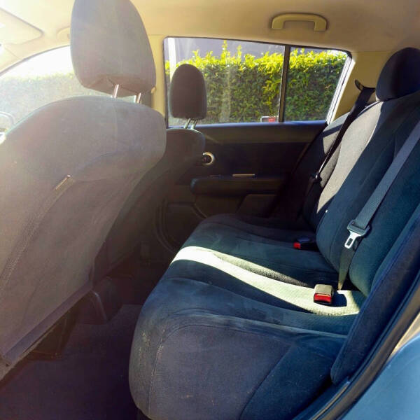 2012 Nissan Versa 1.8 S