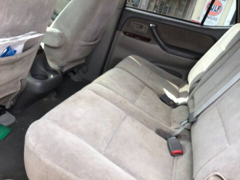 2004 Toyota Sequoia SR5