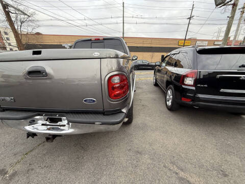 2002 Ford F-150 Lariat