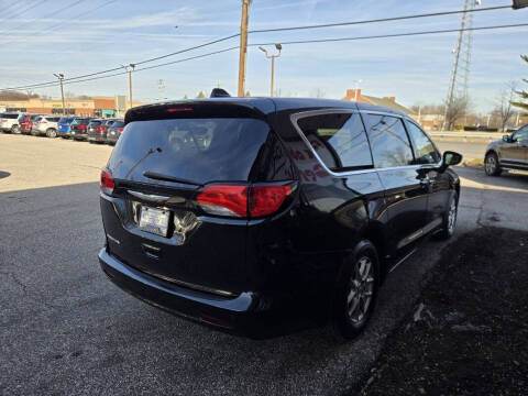2017 Chrysler Pacifica LX