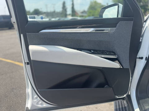 2025 Cadillac Escalade-V