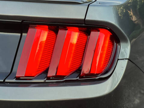 2015 Ford Mustang V6