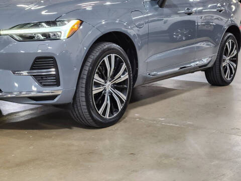 2023 Volvo XC60 Recharge T8 Plus Bright Theme