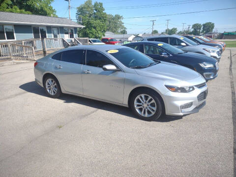 2016 Chevrolet Malibu for sale at Dave's Car Corner in Hartford City IN