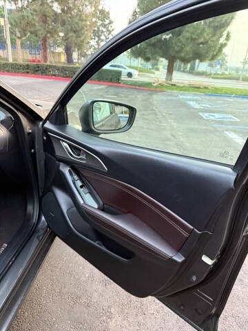 2017 Mazda MAZDA3 Grand Touring