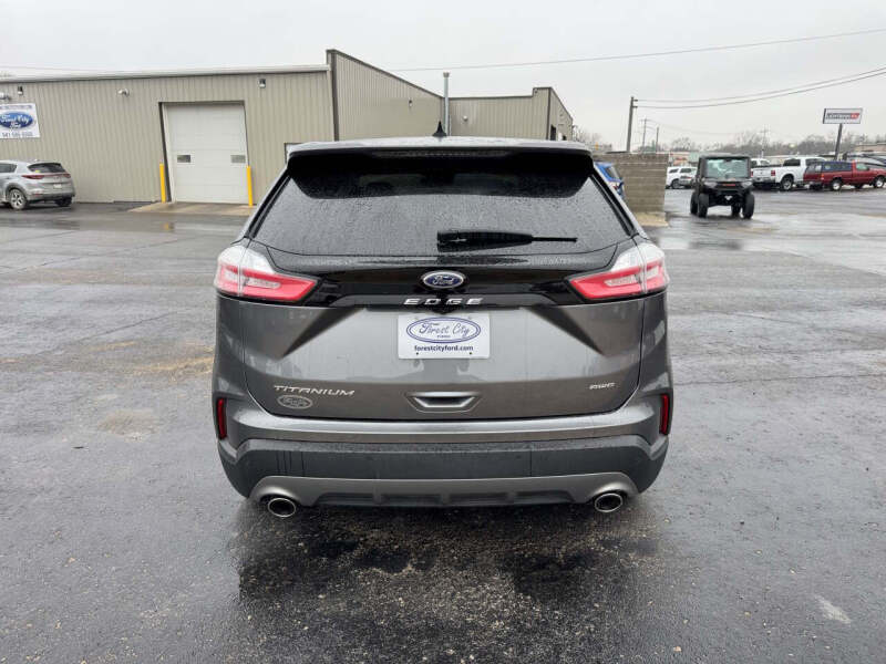 2024 Ford Edge Titanium