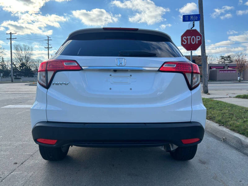 2021 Honda HR-V LX photo 12