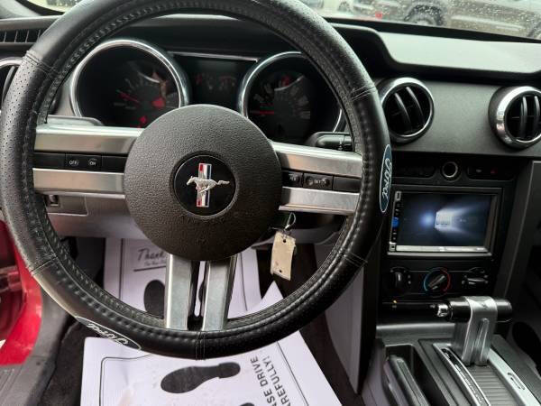 2007 Ford Mustang V6 Deluxe