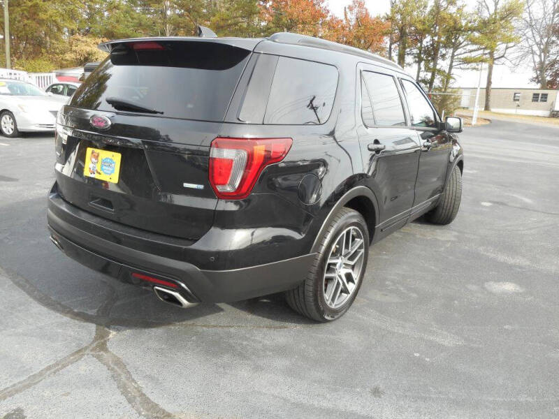 2017 Ford Explorer Sport
