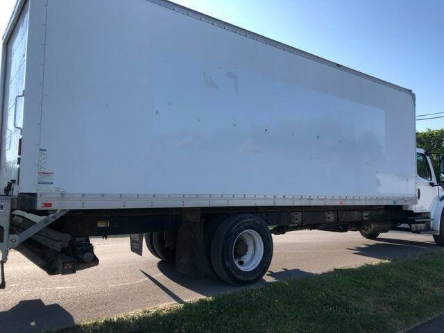 2018 Freightliner M2 106