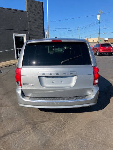 2014 Dodge Grand Caravan SE