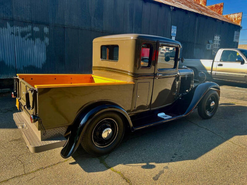 1934 Ford Custom