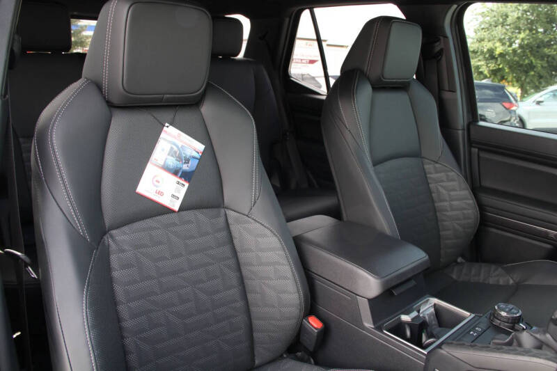 2025 Toyota 4Runner Platinum HV