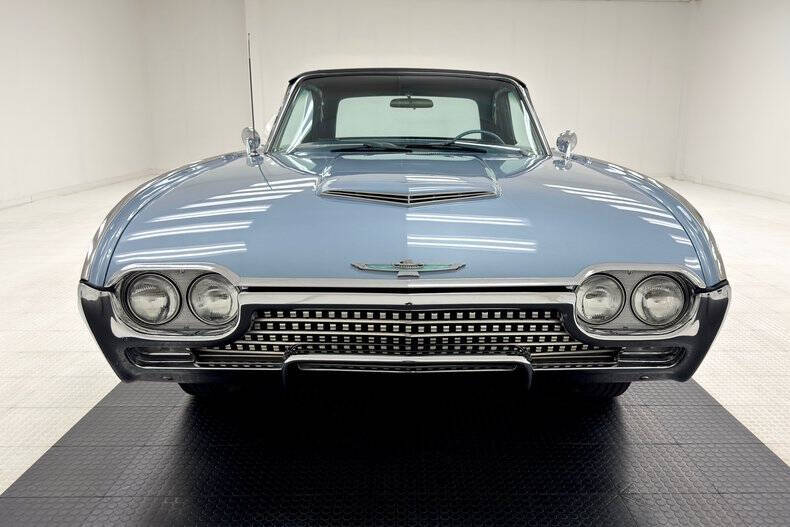 1962 Ford Thunderbird