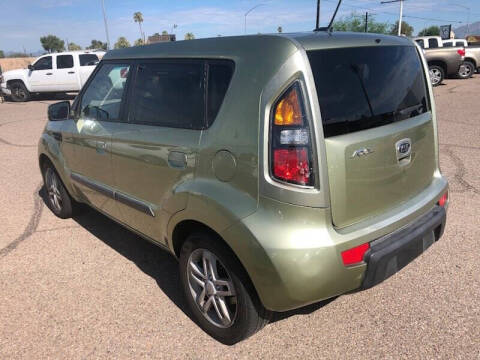 2010 Kia Soul +