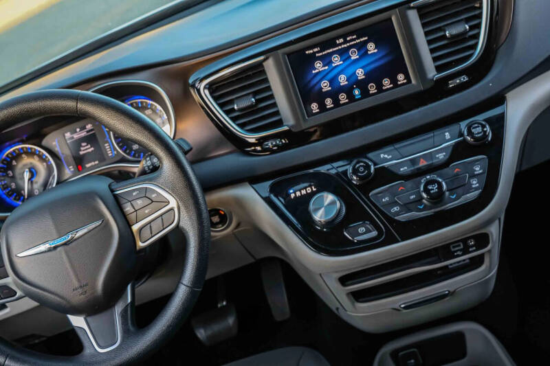 2019 Chrysler Pacifica L