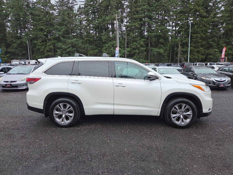 2014 Toyota Highlander XLE's photo