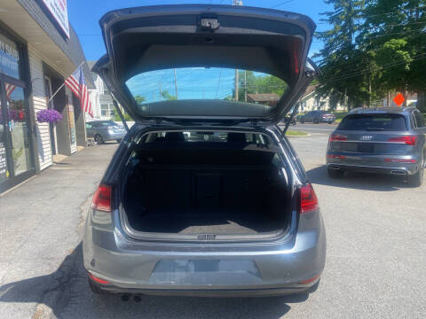 2016 Volkswagen Golf TSI S