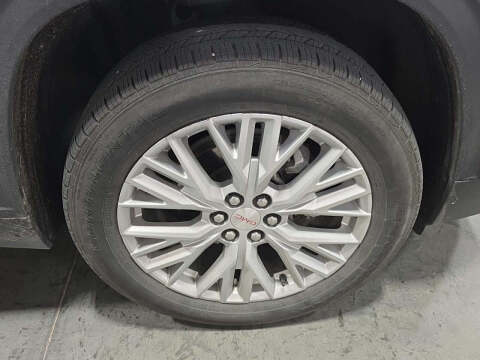 2024 GMC Acadia Elevation