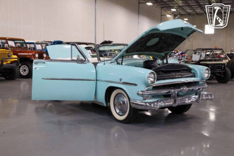 1953 Ford Crestline