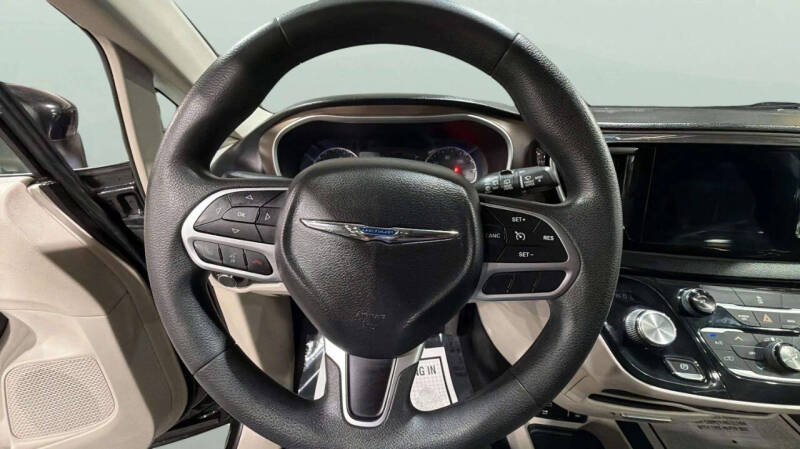 2017 Chrysler Pacifica Touring