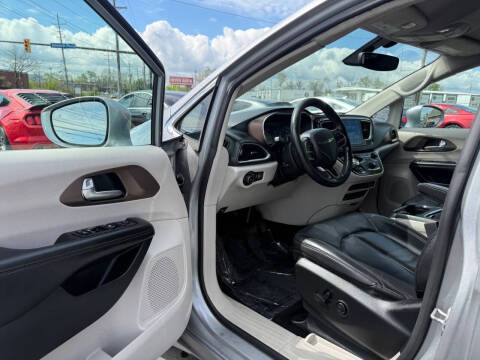 2018 Chrysler Pacifica Touring L Plus