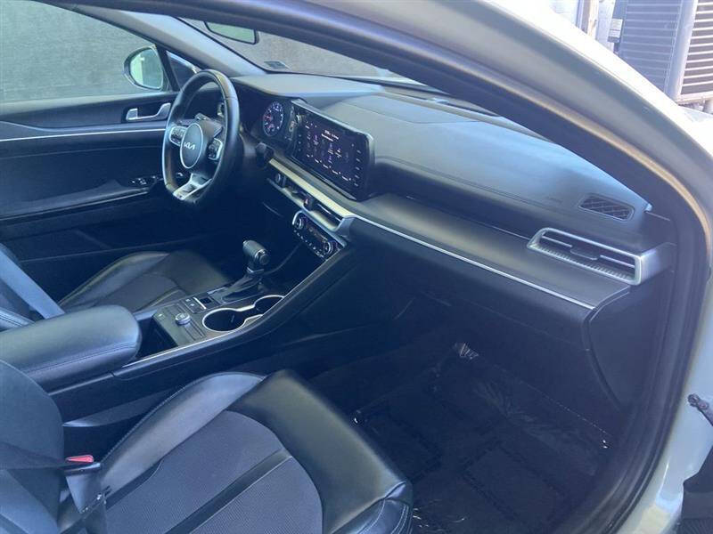 2022 Kia K5
