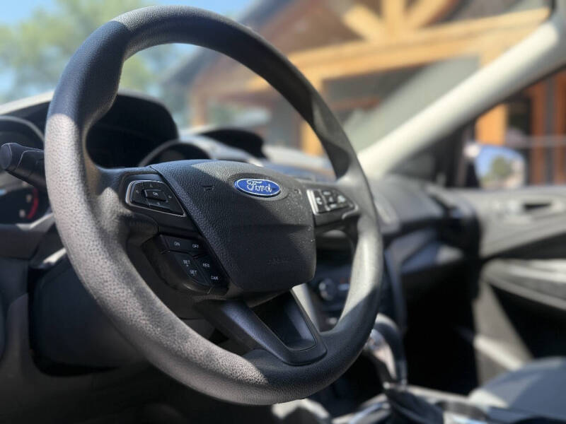 2019 Ford Escape S