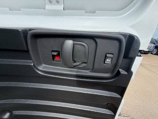 2026 GMC Savana 2500