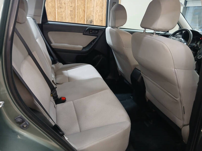 2014 Subaru Forester 2.5i