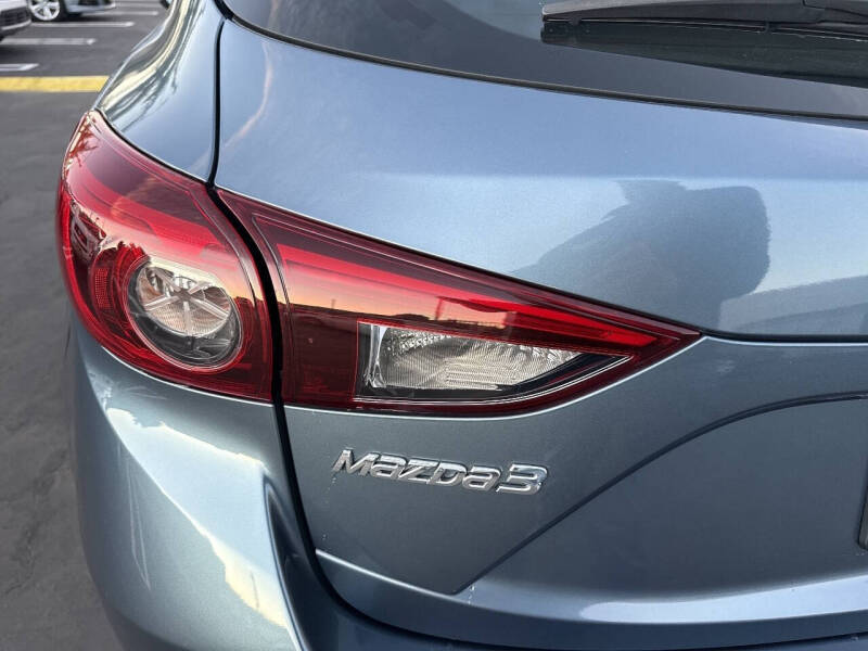 2016 Mazda MAZDA3 s Grand Touring