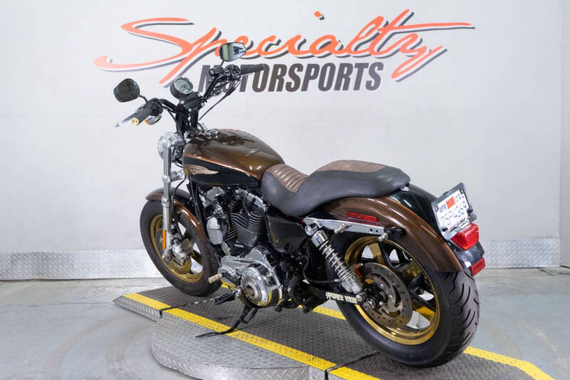 2013 Harley-Davidson Sportster 1200 Custom