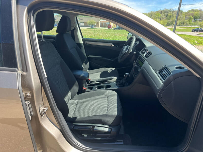 2015 Volkswagen Passat 1.8T S