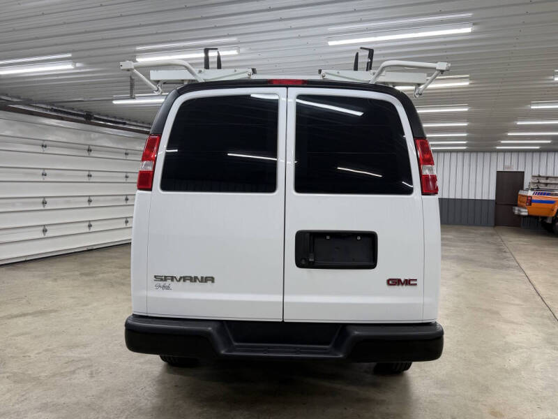 2023 GMC Savana 2500