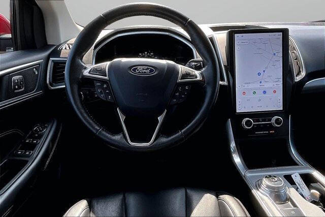 2021 Ford Edge Titanium