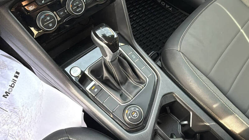 2024 Volkswagen Taos SE 4Motion