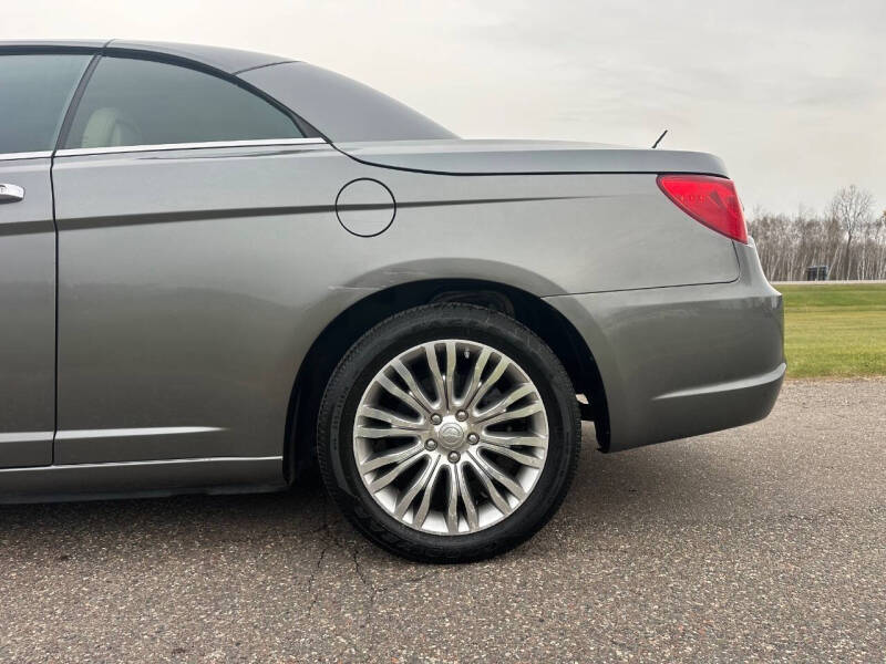 2011 Chrysler 200 Limited