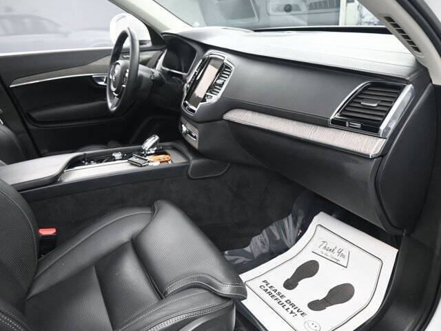 2023 Volvo XC90 B6 Ultimate Bright Theme 7P