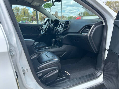 2019 Jeep Cherokee Latitude Plus