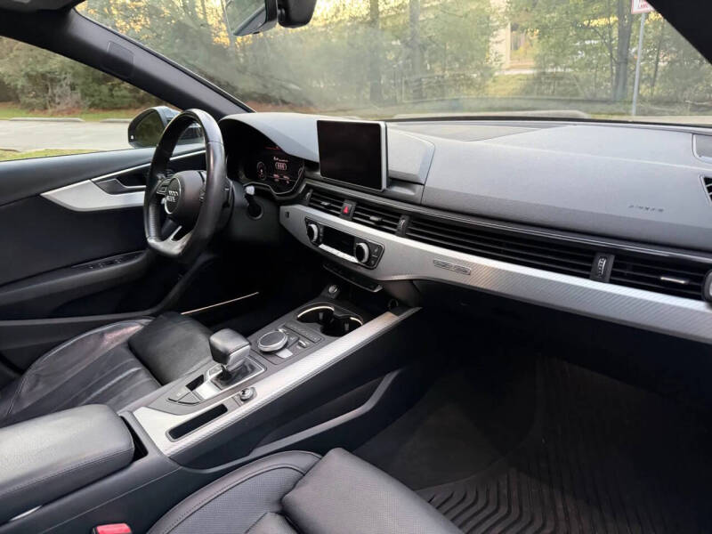 2017 Audi A4 2.0T quattro Premium Plus