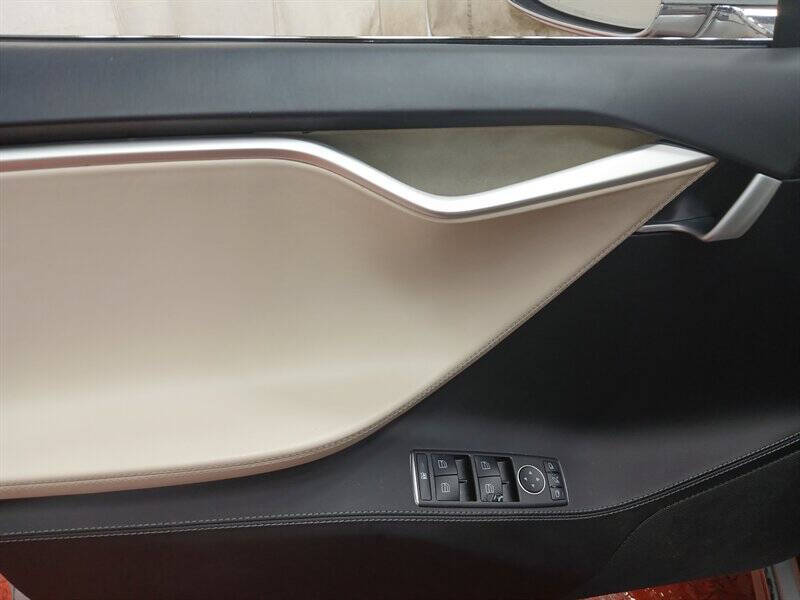 2017 Tesla Model S 75D