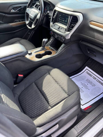 2018 GMC Acadia SLE-2