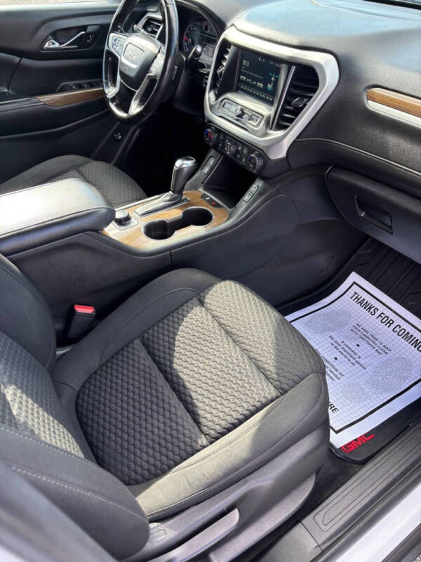 2018 GMC Acadia SLE-2